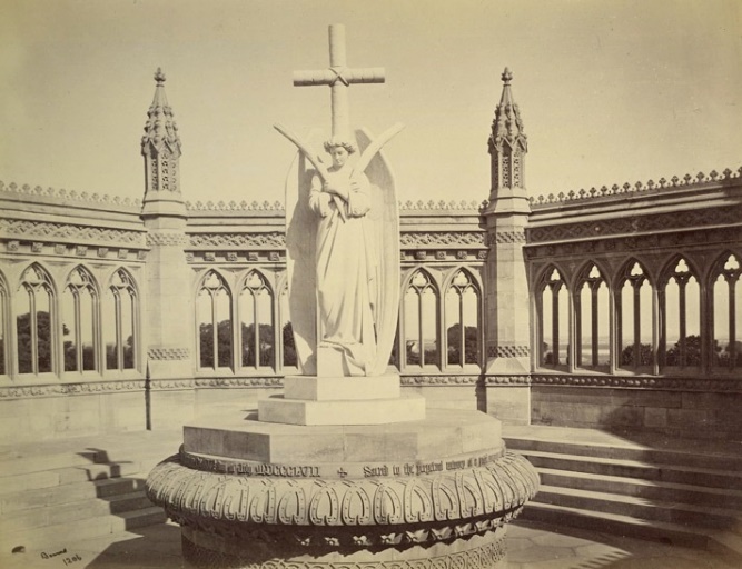 https://upload.wikimedia.org/wikipedia/commons/5/53/Cawnpore_Memorial%2C_1860.jpg