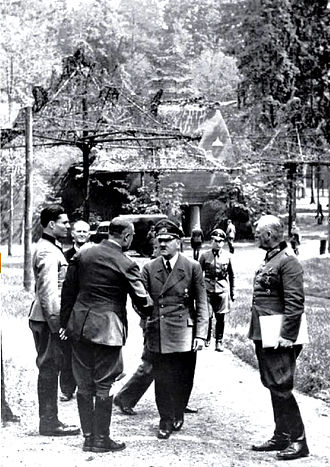 G:\pix\projects\west\Bundesarchiv_Bild_146-1984-079-02,_Führerhauptquartier,_Stauffenberg,_Hitler,_Keitel.jpg