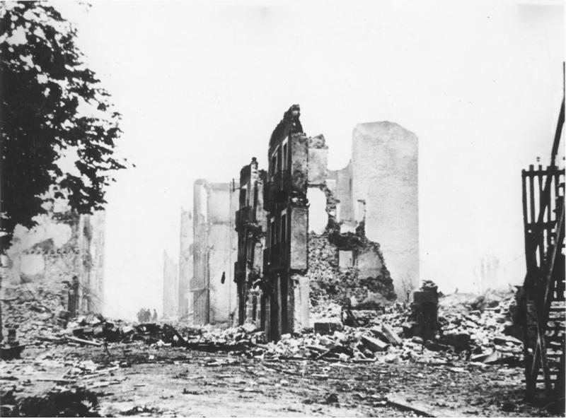 G:\pix\projects\west\Bundesarchiv_Bild_183-H25224,_Guernica,_Ruinen.jpg