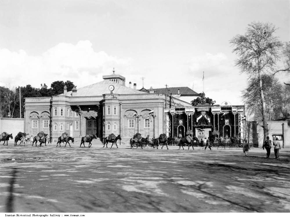 http://danamotor.ir/Tehran_Majlis_Horse_Reza_Shah.jpg