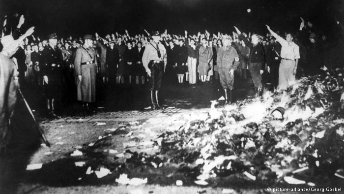 http://holocaustonline.org/wp-content/uploads/2014/03/book-burnings.jpg