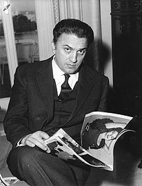 https://upload.wikimedia.org/wikipedia/commons/9/9e/Federico_Fellini.jpg