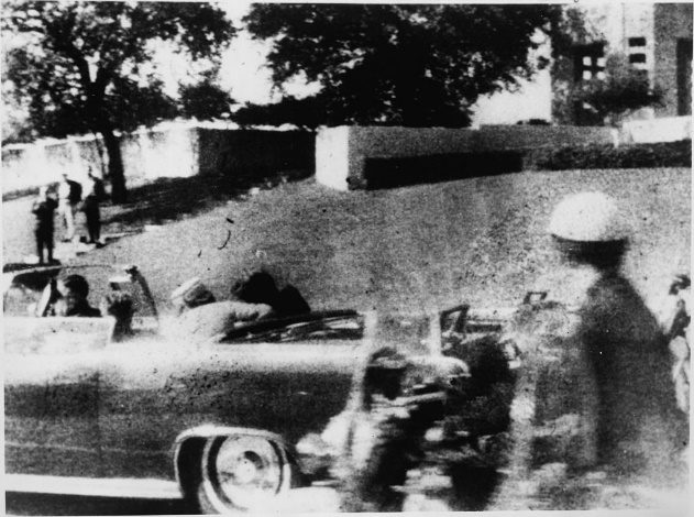 https://upload.wikimedia.org/wikipedia/commons/thumb/a/ae/Moorman_photo_of_JFK_assassination.jpg/1024px-Moorman_photo_of_JFK_assassination.jpg