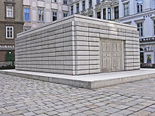 https://upload.wikimedia.org/wikipedia/commons/thumb/2/26/Rachel_whitereadwien_holocaust_mahnmal_wien_judenplatz.jpg/220px-Rachel_whitereadwien_holocaust_mahnmal_wien_judenplatz.jpg