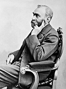 https://upload.wikimedia.org/wikipedia/commons/thumb/6/6e/AlfredNobel_adjusted.jpg/220px-AlfredNobel_adjusted.jpg