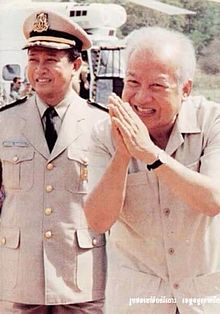 https://upload.wikimedia.org/wikipedia/commons/thumb/7/70/Ranariddh_Sihanouk.jpg/220px-Ranariddh_Sihanouk.jpg