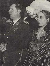 https://upload.wikimedia.org/wikipedia/commons/thumb/b/b8/Peron_y_Eva_-_casamiento_civil_-_1945.jpg/170px-Peron_y_Eva_-_casamiento_civil_-_1945.jpg