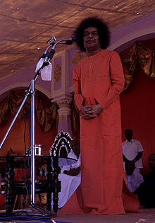 Sathya Sai Baba. Photo Guy Veloso (www.guyveloso.com)..jpg