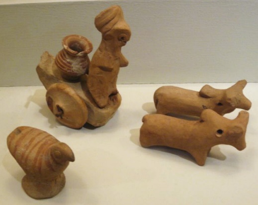 G:\pix\-2500 Harappa, terra-cotta figurines yoking of zebu oxen a cart -chicken.jpg