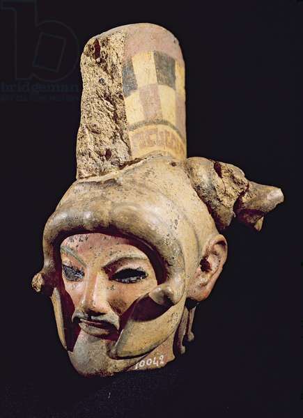 G:\pix\-520 Head of a warrior wearing a helmet, from Satricum (painted clay). Etruscan, (6th century BC.jpg