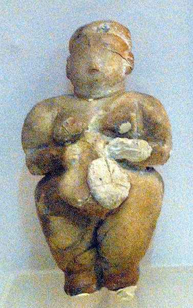 G:\pix\-5800 Alabaster standing goddess storeroom of Shrine E.IV.4.jpg