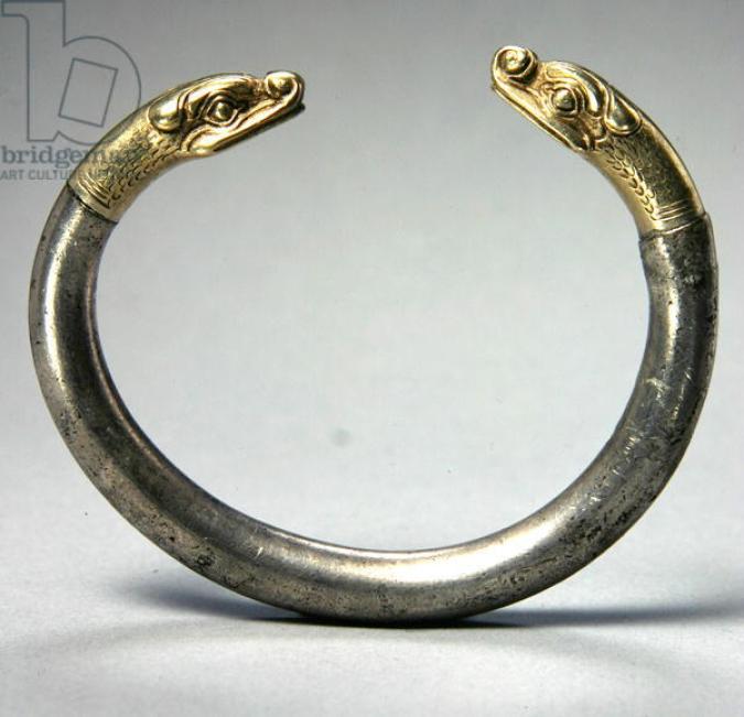 G:\pix\projects\iranzamin\1200-550\-650 اورارتوbracelet-silver-and-gold-from-urartu-7th-c-bc1.jpg