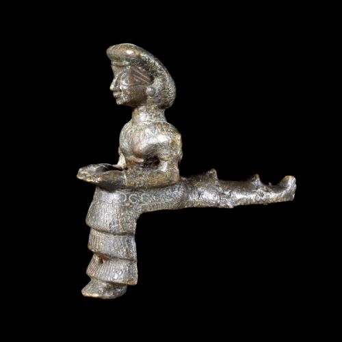 G:\pix\projects\iranzamin\3000-1200\-1400 Elamite Bronze fitting in the form of a seated figure, 1450-1200 B.C. British museum.jpg