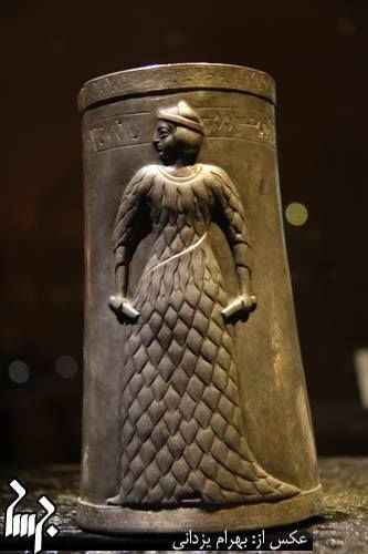 G:\pix\projects\iranzamin\3000-1200\-2200 inscription showing Elamite ladies in Elamite style dress; discovered in Marvdasht, circa Late 2200 BC,.jpg