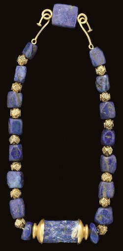 G:\pix\projects\iranzamin\3000-1200\-2300 Necklace set around a lapis lazuli Akkadian cylinder seal, ca. 2334-2154 BC.jpg