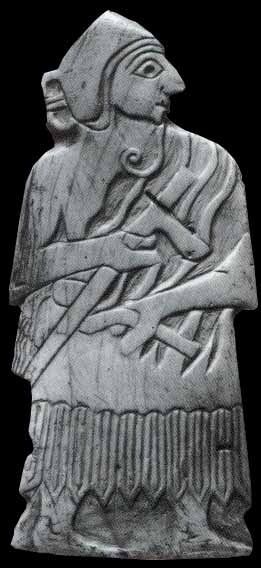 G:\pix\projects\iranzamin\3000-1200\-2500 Shell plaque Sumerian soldier battleaxe. Louvre, Mari, 2500 B.C..jpg