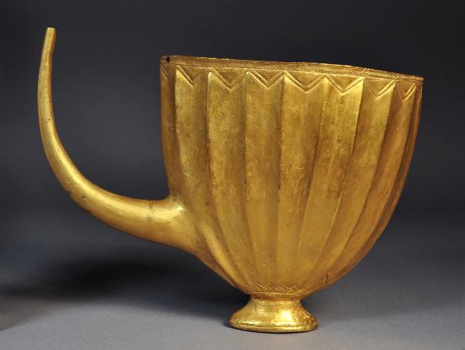 G:\pix\projects\iranzamin\3000-1200\-2600 Pu-abi's gold cup.jpg