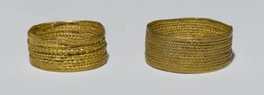 G:\pix\projects\iranzamin\3000-1200\-2600 Two of Pu-abi's gold rings.jpg