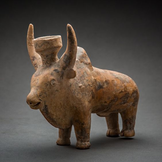 G:\pix\projects\iranzamin\3000-1200\-2700 Indus Valley Slip-Painted Terracotta Sculpture of a Bull - SF.168 Pakistan Western India 2800 BC to 2600 BC.jpg