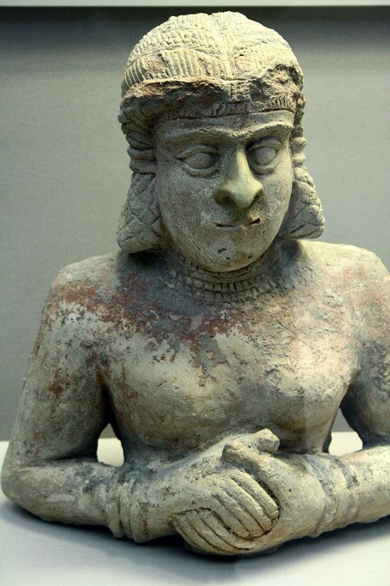 G:\pix\projects\iranzamin\3000-1200\-2700 Terracotta statue Babylon.jpg