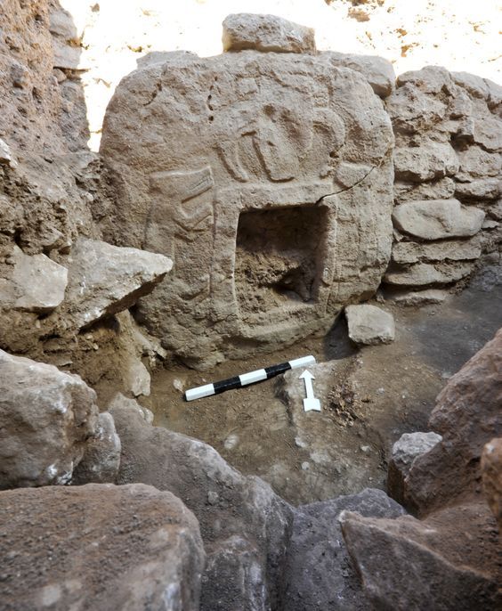 G:\pix\projects\iranzamin\3000-1200\-9500 گوبکGöbekli Tepe (Potbelly Hill) is an early Neolithic sanctuary located.jpg