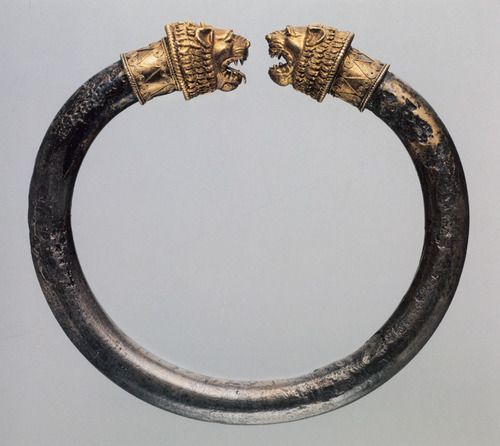 G:\pix\projects\iranzamin\achaemedian\-450 bracelet from 5th century BCE. Greek origin.jpg