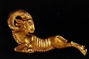 G:\pix\projects\iranzamin\achaemedian\Art\Achaemenid Golden Decor Piece [263x400].jpg