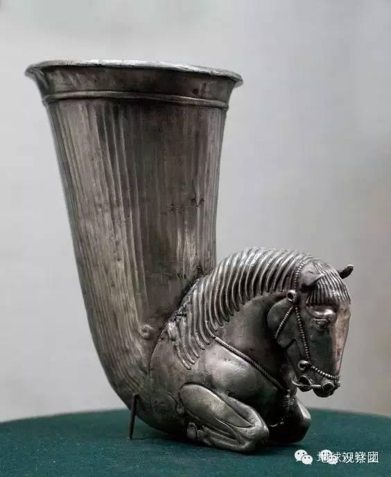 G:\pix\projects\iranzamin\achaemedian\Art\horse found at Erebuni fortress. On display at the Erebuni Museum, Yerevan (Armenia هخامنشی.jpg