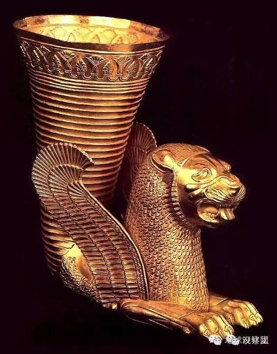 G:\pix\projects\iranzamin\achaemedian\Art\Rhyton from Ecbatana, Achaemenid period, 5th c. B.jpg