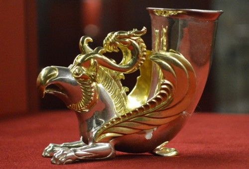 G:\pix\projects\iranzamin\achaemedian\Art\Scythian rhyton (replica), Issyk finds artifact from the valley of CARO, outside Tuva.jpg