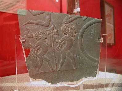 Hierakonpolis_Palette_fragment.jpg