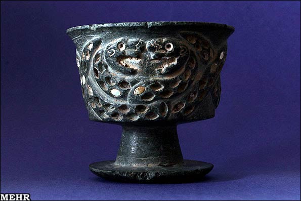 http://www.payvand.com/news/11/nov/ancient-artifacts-Jiroft-Iran-22.jpg