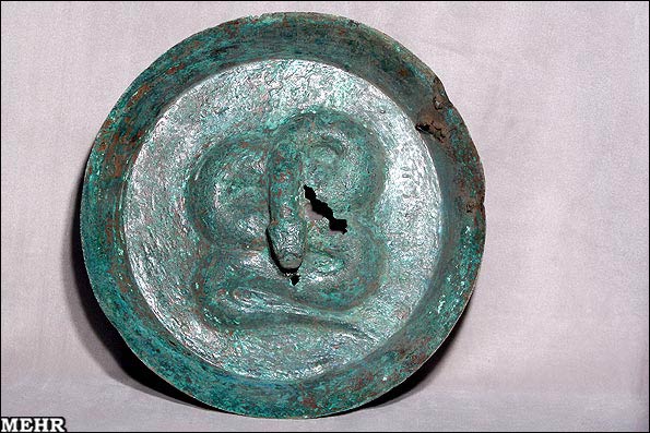 http://www.payvand.com/news/11/nov/ancient-artifacts-Jiroft-Iran-16.jpg