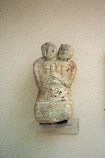 https://upload.wikimedia.org/wikipedia/commons/a/a4/Twin_goddess%2C_marble_statuette%2C_%C3%87atalh%C3%B6y%C3%BCk%2C_6000-5500_BC%2C_MACA%2C_99031.jpg