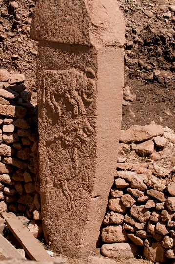 https://upload.wikimedia.org/wikipedia/commons/thumb/2/2b/Gobekli_Tepe_2.jpg/800px-Gobekli_Tepe_2.jpg