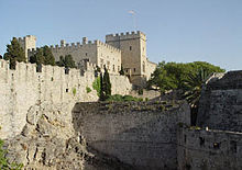 https://upload.wikimedia.org/wikipedia/commons/thumb/b/b9/Castle_at_Rhodes.jpg/220px-Castle_at_Rhodes.jpg