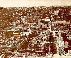 https://upload.wikimedia.org/wikipedia/commons/thumb/9/99/Izmir%2C_after_the_fire_in_1922.jpg/230px-Izmir%2C_after_the_fire_in_1922.jpg