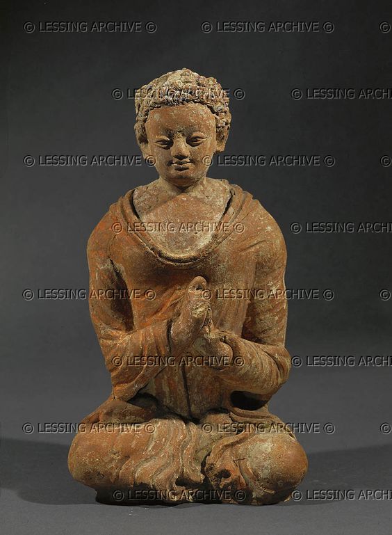 AFGHAN SCULPTURE 7TH Buddha, sitting in meditation, dried, polychrome clay. From Fundukistan monastery in the Ghorband Valley, Afghanistan, around 600 CE MG 21444 Musee Guimet, Paris, France