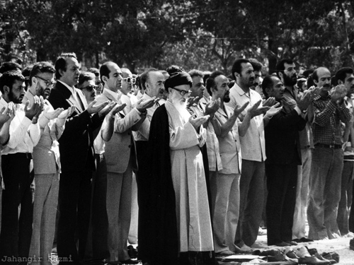 G:\pix\projects\iranzamin\modern\11chronicle\1357-62\The_First_Friday_Prayers_in_Tehran,_leading_by_Ayotalloah_Taleghani.jpg