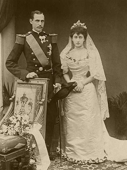 G:\pix\1896 King Haakon and Queen Maud (then Prince Carl and Princess Maud) were married at Buckingham Palace 22 July 1896.jpg