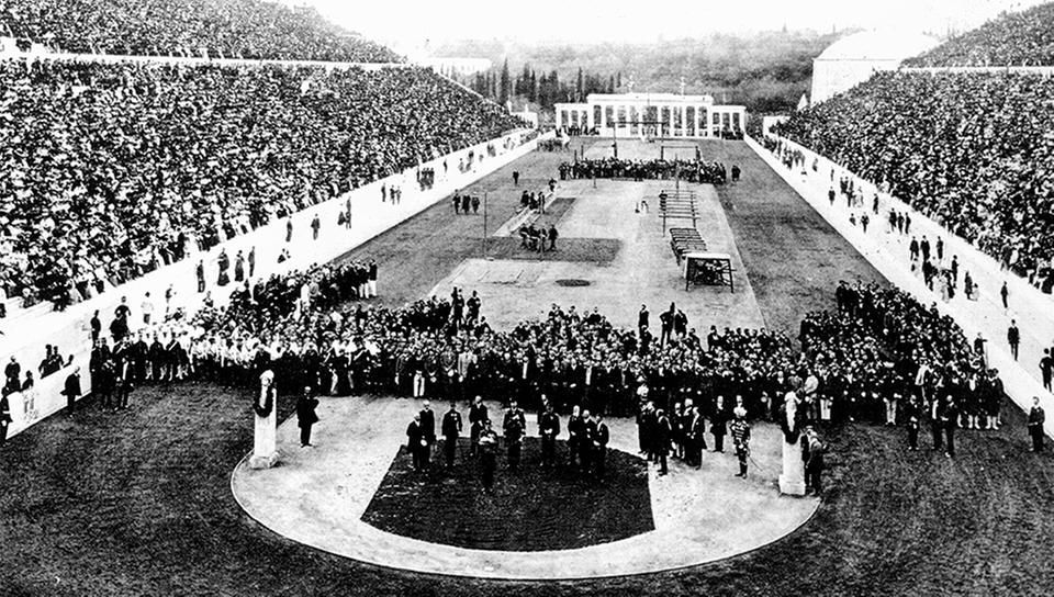 https://upload.wikimedia.org/wikipedia/commons/b/b6/1896_Olympic_opening_ceremony.jpg