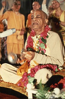 Prabhupada singing (Germany 1974).jpg