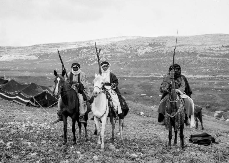 G:\pix\1898 لبب American Colony Photo Department, (later the Matson Photo Service), took these pictures of Bedouins in Egypt, the Sinai, Palestine and Jerusalem.jpg