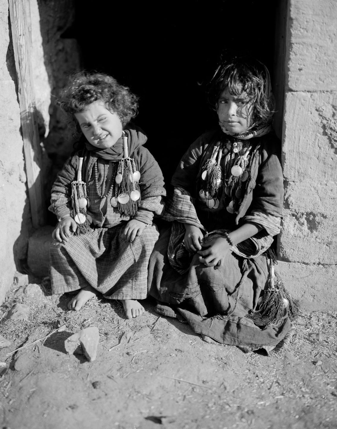 G:\pix\1898 بیلی American Colony Photo Department, (later the Matson Photo Service), took these pictures of Bedouins in Egypt, the Sinai, Palestine and Jerusalem.jpg