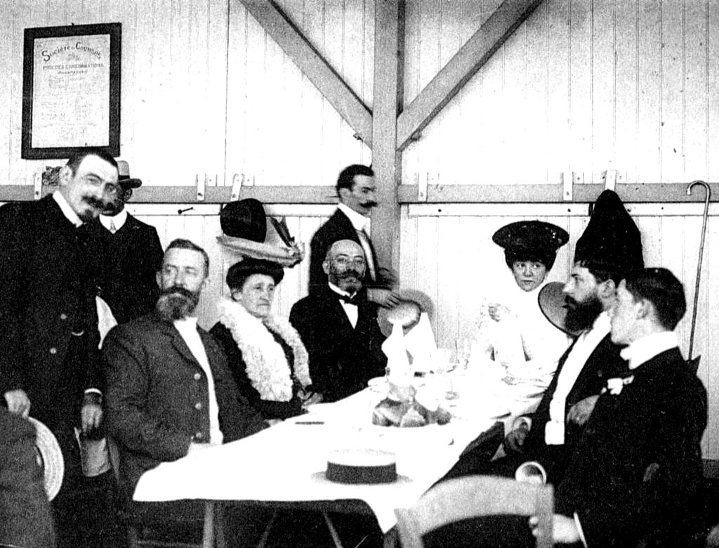 G:\pix\projects\west\sorted\1905 Families Zamenhof and Alfred Michaux (fr) at the first Esperanto Congress, Boulogne 1905.jpg