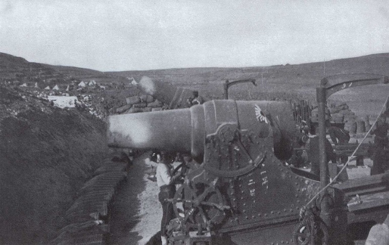 https://upload.wikimedia.org/wikipedia/commons/thumb/6/63/Japanese_28_cm_Howitzer_during_the_Siege_of_Port_Arthur.jpg/1280px-Japanese_28_cm_Howitzer_during_the_Siege_of_Port_Arthur.jpg