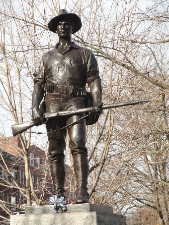 https://upload.wikimedia.org/wikipedia/commons/thumb/a/a9/Hiker_Cambridge_-_DSC00381.JPG/800px-Hiker_Cambridge_-_DSC00381.JPG