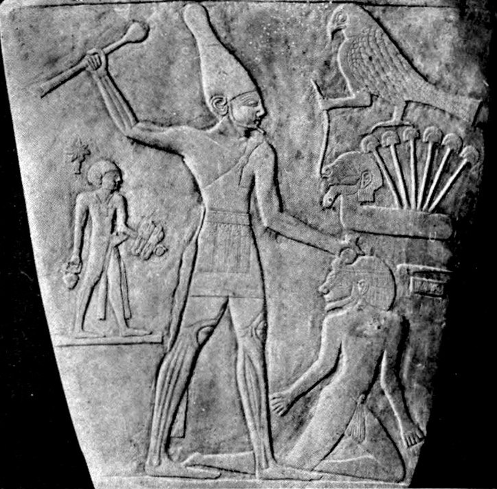 https://upload.wikimedia.org/wikipedia/commons/8/88/EB1911_Egypt_-_Early_Art_-_King_Narmer%2C_Slate_Palette.jpg