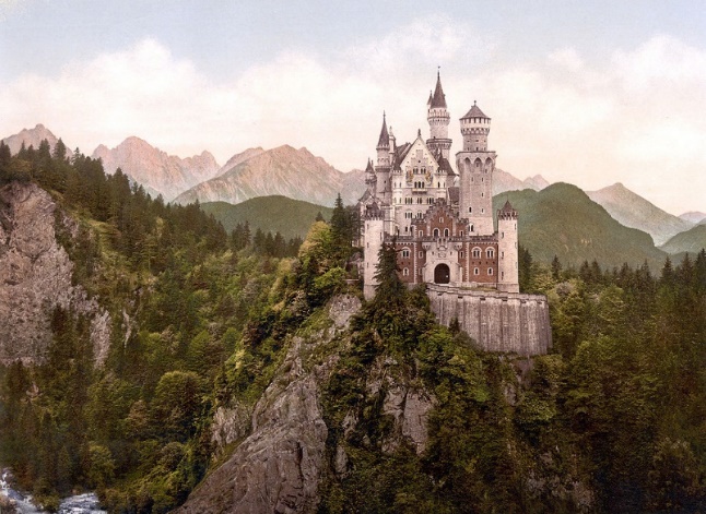 https://upload.wikimedia.org/wikipedia/commons/thumb/e/e8/Neuschwanstein_Castle_LOC_print_rotated.jpg/1024px-Neuschwanstein_Castle_LOC_print_rotated.jpg